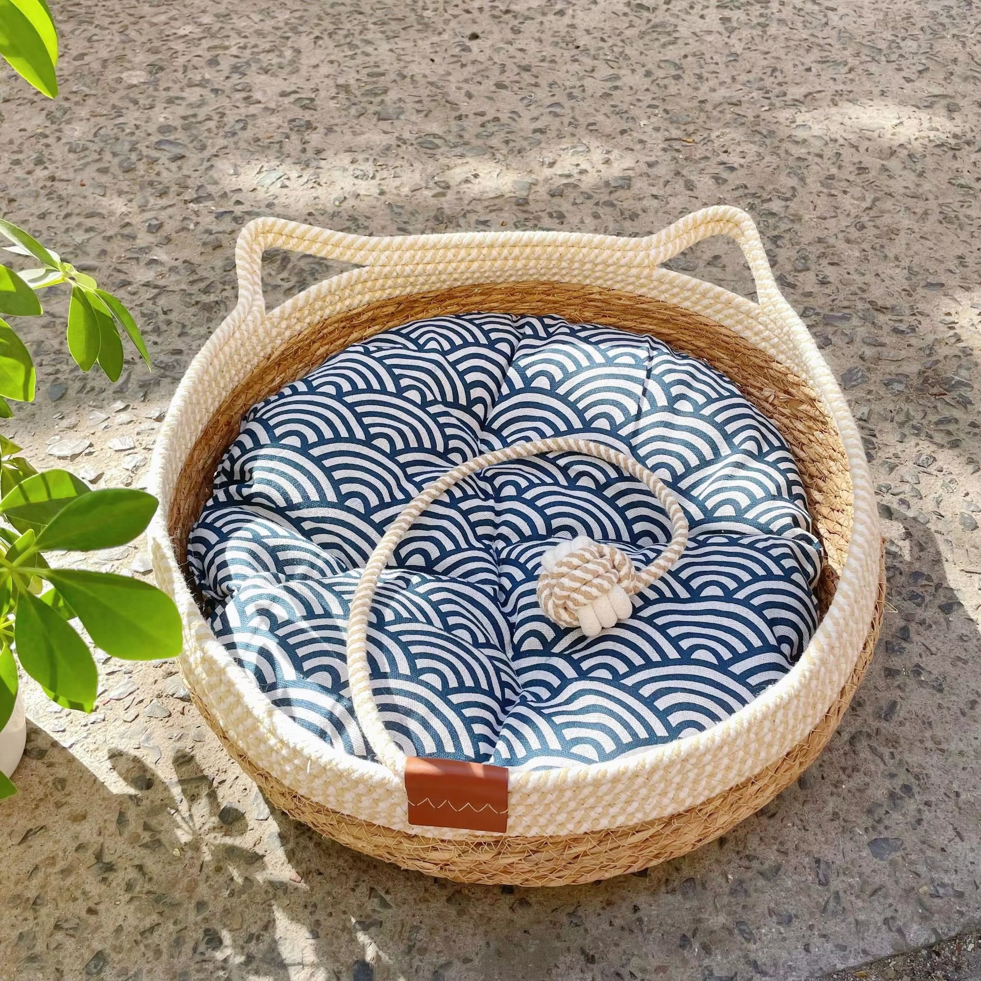 OUZEY 2024 New Rattan Woven Cat Bed Pet Nest All Seasons Comfortable Sleeping 35/40Cm Cat Nesk round Cat House Puppy Dog Bed